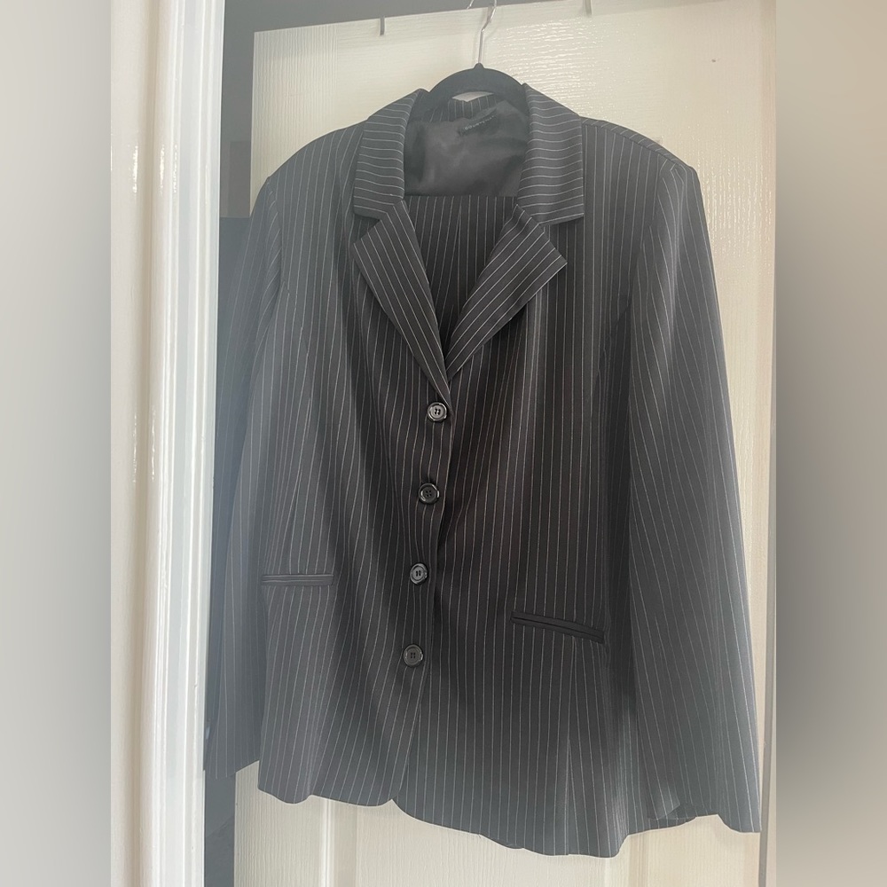 Women’s plus size striped pannt suite size 22w